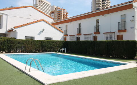 Rinconada Real: Water, Plant, Building, Sky, Daytime, Property, Window, Azure, Swimming Pool, Cloud