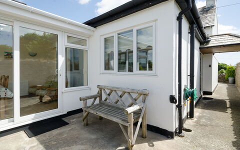 1 School Cottages: Property, House, Building, Home, Real Estate, Room, Interior Design, Residential Area, Architecture, Estate