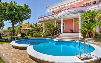 Opatija Ika 104: Plant, Water, Daytime, Property, Photograph, Sky, Building, Azure, Nature, Swimming Pool