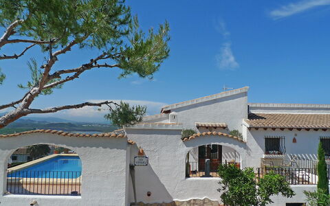 Esperanza: Property, House, Home, Building, Real Estate, Architecture, Tree, Roof, Residential Area, Sky