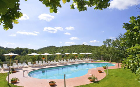Pitigliano 200: Swimming Pool, Property, Real Estate, Leisure, Resort, Building, House, Residential Area, Estate, Vacation