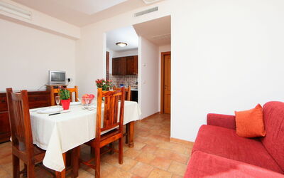 Accommodation:&nbsp;Oak 200.2