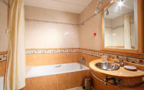 Casa Gran Sorolla: Bathroom, Room, Property, Interior Design, Building, Bathtub, Architecture, Furniture, Real Estate, House