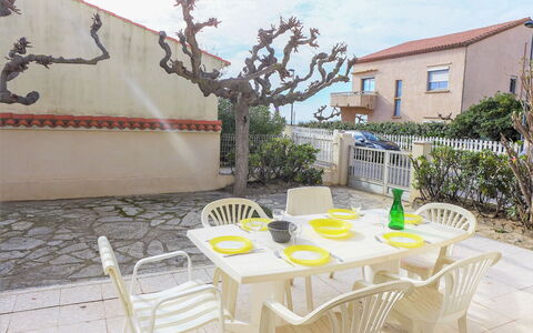 Les Hirondelles: Sky, Plant, Table, Furniture, Property, Tableware, Cloud, Chair, Building, Window