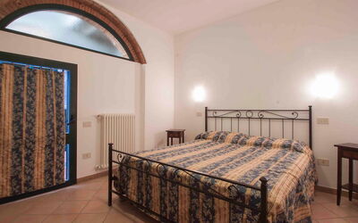 Accommodation:&nbsp;Coast 110.2