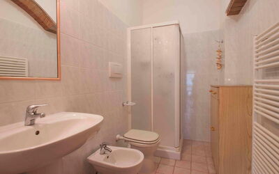 Accommodation:&nbsp;Coast 110.2