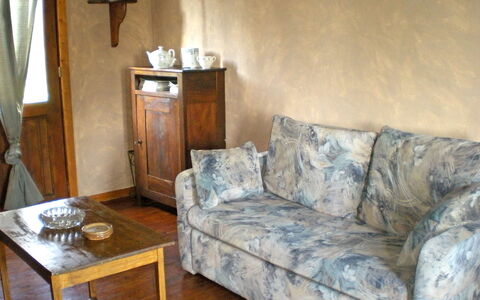 Ma Campagne: Furniture, Room, Couch, Property, Living Room, Floor, Wall, Interior Design, House, Table