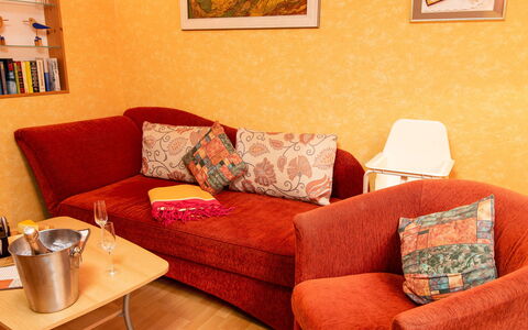 Schäfer: Furniture, Picture Frame, Couch, Comfort, Table, Wood, Building, Interior Design, Orange, Studio Couch