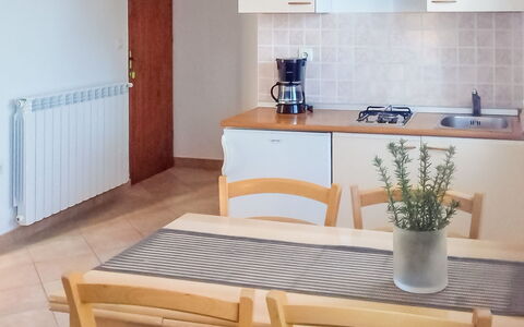 Accommodation:&nbsp;Jasen 102.1