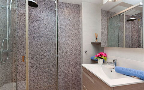 Las Americas: Plumbing Fixture, Property, Tap, Shower Head, Bathroom Cabinet, Bathroom, Sink, Shower, Interior Design, Building