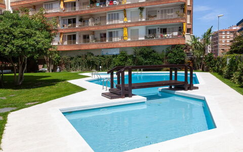 Las Americas: Water, Plant, Building, Property, Daytime, Window, Swimming Pool, Azure, Tree, Shade
