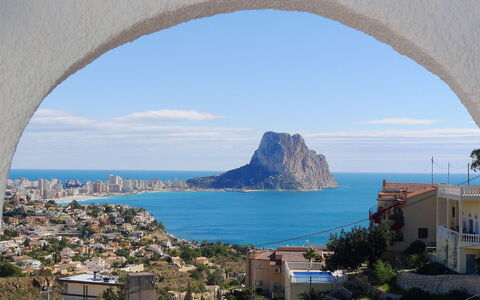 Vista Ifach: Water, Sky, Building, Window, Cloud, Azure, Blue, Plant, Coastal And Oceanic Landforms, Lake