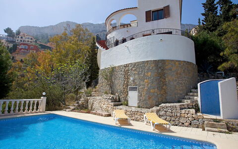 Vista Ifach: Swimming Pool, Property, Water, Real Estate, Building, Villa, Leisure, House, Resort, Vacation