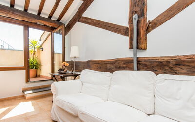 Renzi Amazing Terrace 771.2: Property, Room, Furniture, Interior Design, Ceiling, Beam, Building, House, Living Room, Wall
