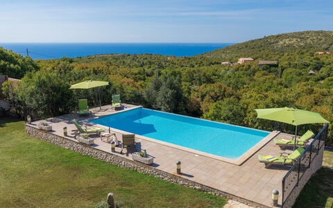 Albina: Sky, Water, Plant, Property, Swimming Pool, Building, Azure, Chair, Tree, Vegetation