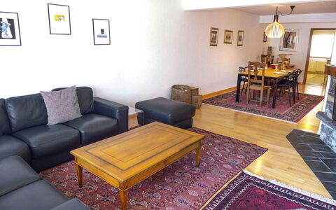 Miremont B7: Picture Frame, Couch, Table, Furniture, Living Room, Lighting, Studio Couch, Architecture, Interior Design, Floor