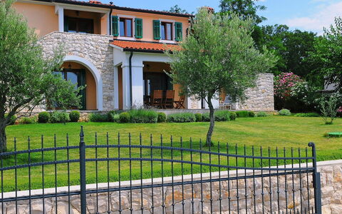 Marina: Property, House, Home, Residential Area, Real Estate, Building, Estate, Architecture, Fence, Wall