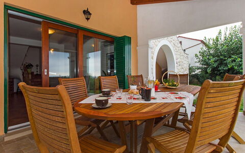 Marina: Property, Furniture, Room, Table, Kitchen & Dining Room Table, Building, Dining Room, House, Real Estate, Chair