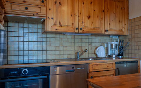 Valet de Coeur: Brown, Cabinetry, Countertop, Kitchen Sink, Property, Furniture, Tap, Sink, Kitchen, Wood
