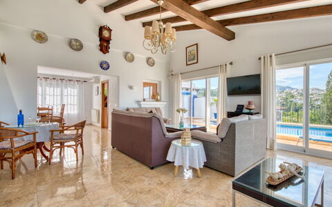 Isabel: Property, Room, Building, Real Estate, Furniture, House, Interior Design, Floor, Ceiling, Home