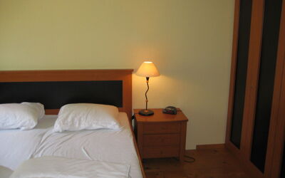 Accommodation:&nbsp;2+ 500.1