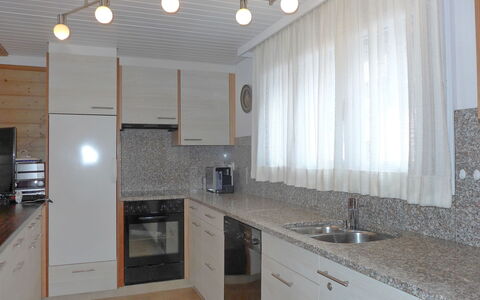 Chalet Almis 5: Cabinetry, Countertop, Kitchen Sink, Property, Sink, Tap, Kitchen, Building, Wood, Kitchen Stove