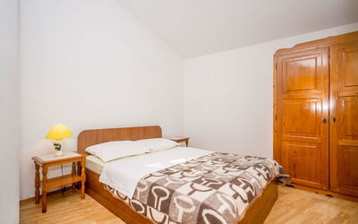 Accommodation:&nbsp;Hilde Red 101.2