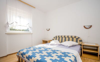 Accommodation:&nbsp;Hilde Red 101.2