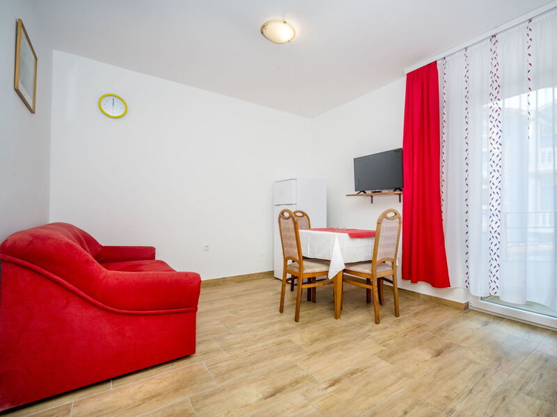 Accommodation:&nbsp;Hilde Red 101.6