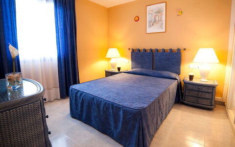 Turquesa Beach 03: Bedroom, Bed, Room, Furniture, Property, Bed Sheet, Bed Frame, Interior Design, Floor, Mattress