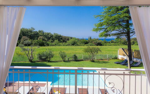 Villa Puntizela: Property, Room, Real Estate, House, Home, Tree, Interior Design, Building, Porch, Window