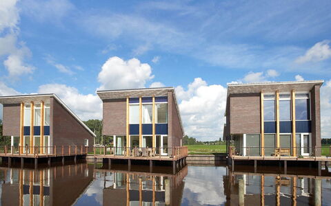 Krekt Oer 'T Wetter: Reflection, Waterway, Architecture, Sky, Water, Property, House, Building, Reflecting Pool, Canal