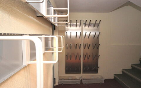 Kaltenbach 240: Property, Building, Stairs, Wood, Flooring, Floor, House, Hardwood, Ceiling