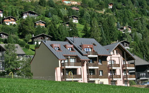 Moléson-Sur-Gruyères 400: Building, Property, Plant, Nature, House, Natural Landscape, Tree, Land Lot, Vegetation, Grass