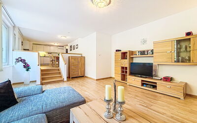 Accommodation:&nbsp;Happy Living 100.4