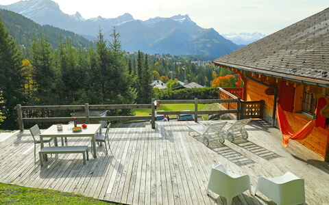 Saint Piran: Mountain, Sky, Building, Cloud, Property, Tree, Plant, Land Lot, Leisure, Natural Landscape