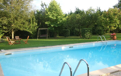 Les Londes: Water, Plant, Sky, Swimming Pool, Tree, Shade, Rectangle, Leisure, Landscape, Composite Material