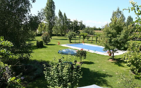 Les Londes: Property, Garden, Grass, Natural Landscape, Tree, Lawn, Real Estate, Estate, Botany, Botanical Garden