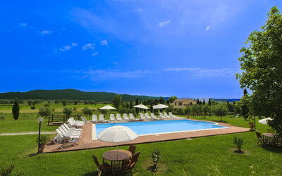 Podere Marcigliano: Garden, Cottage, Farmhouse, Shade, Landscaping, Estate, Yard, Backyard, Stone Wall, Hacienda