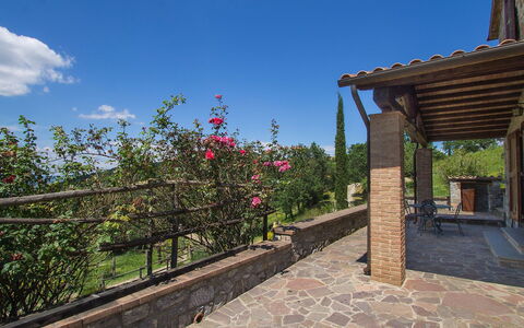 Casalini: Property, Real Estate, Sky, House, Building, Botany, Tree, Home, Estate, Architecture