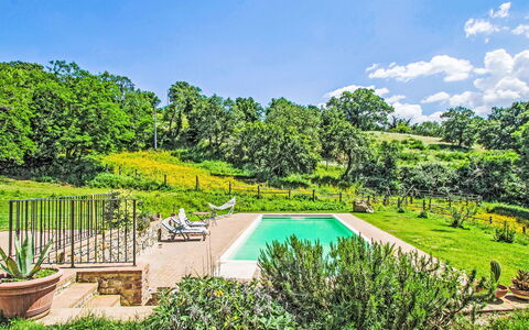 Casalini: Shrub, Garden, Swimming Pool, Estate, Farmhouse, Landscaping, Lawn, Plantation, Eco Hotel, Yard