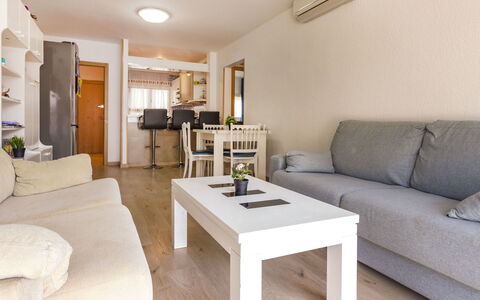 Accommodation:&nbsp;Dms Iv 180.3