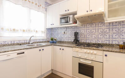 Accommodation:&nbsp;Dms Iv 180.3