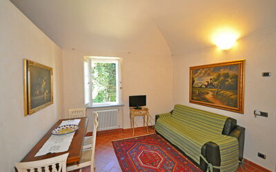 Dante 3: Room, Property, Furniture, Interior Design, Building, Floor, House, Real Estate, Living Room, Ceiling
