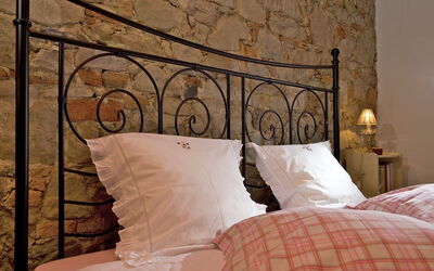 Sleeping Room - Bed Size 180 x 200 cm
