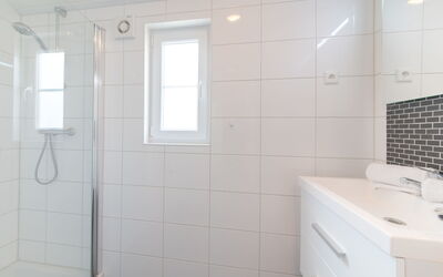 Accommodation:&nbsp;Sea-cottage 200.20
