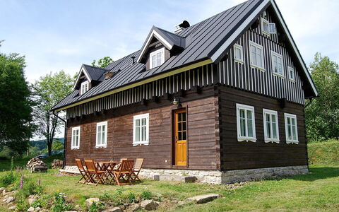 Sluneční Vršek: House, Property, Home, Building, Cottage, Farmhouse, Real Estate, Roof, Estate, Siding