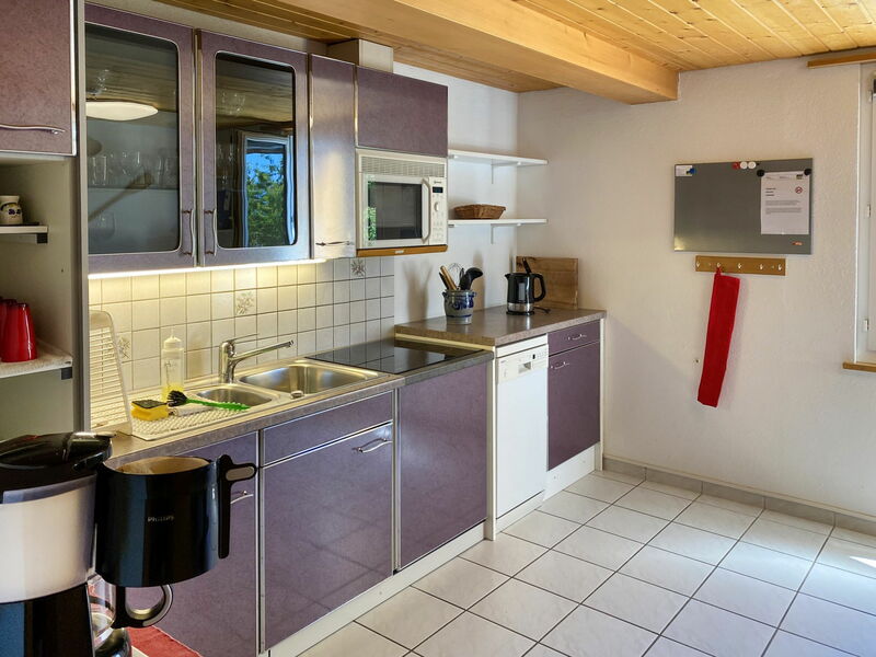 Accommodation:&nbsp;Arn'S Place 100.2