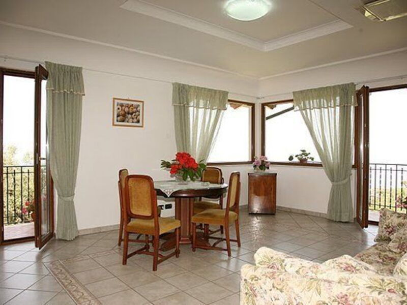 Accommodation:&nbsp;Faraglioni 1