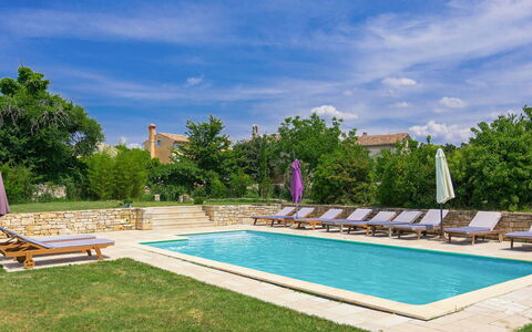 Stancija Negrin: Water, Cloud, Sky, Plant, Swimming Pool, Blue, Building, Shade, Tree, Rectangle